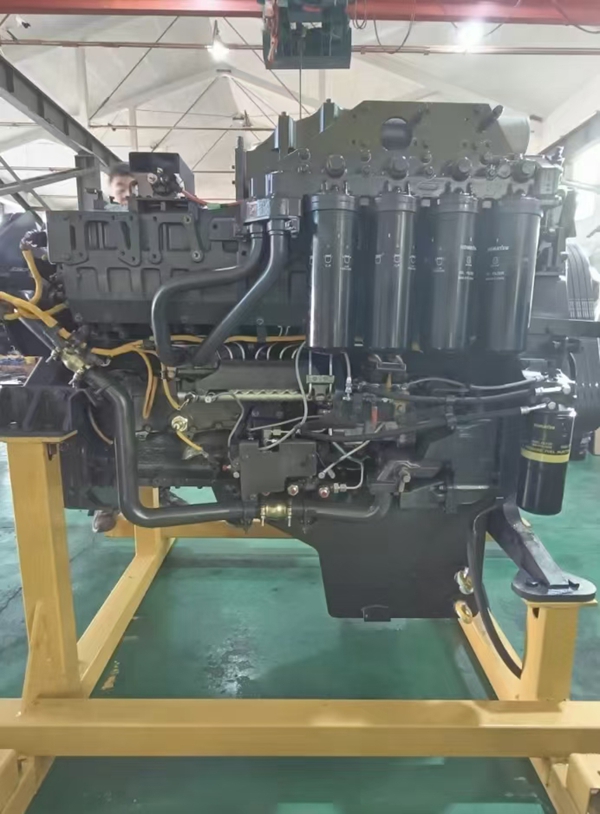 PC1250-8發(fā)動(dòng)機(jī)總成